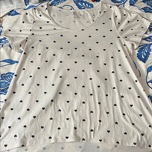 LuLaRoe Black Hearts TShirt Size XL